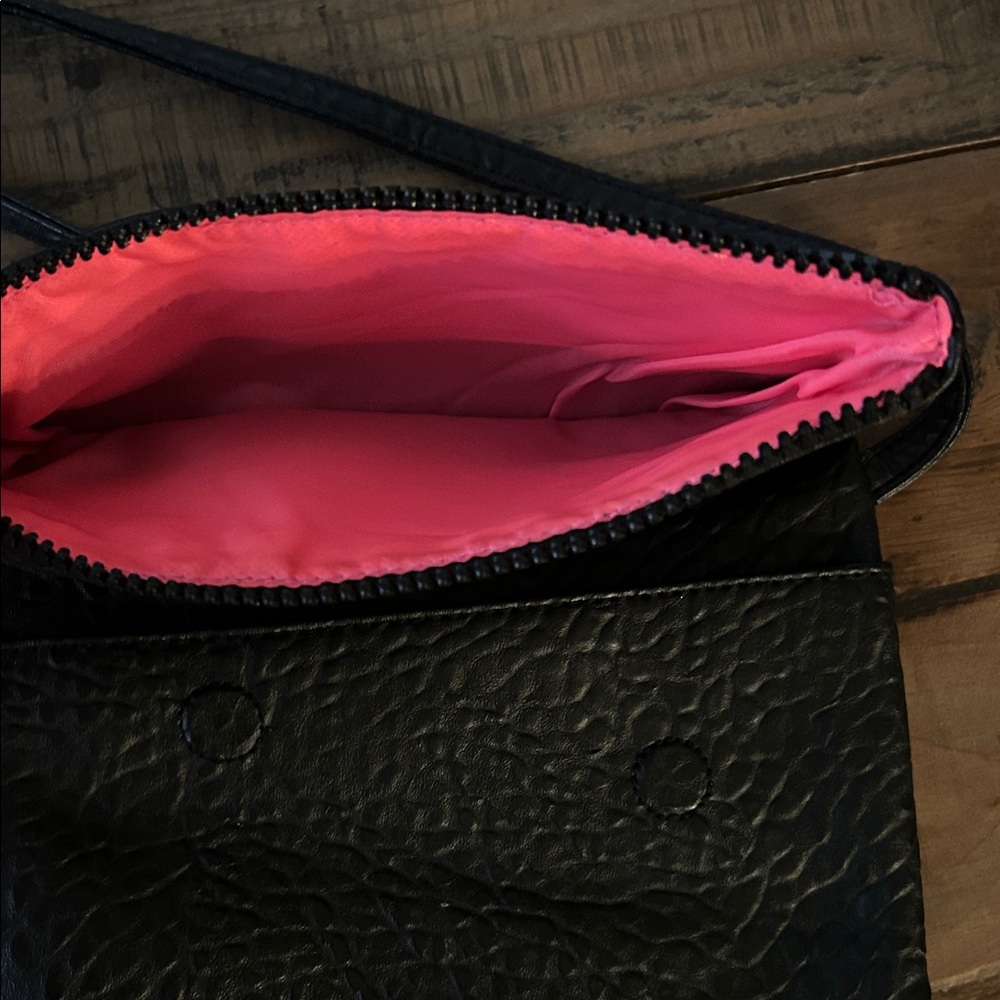Fox Black Textured Crossbody Bag - Picture 5 of 5